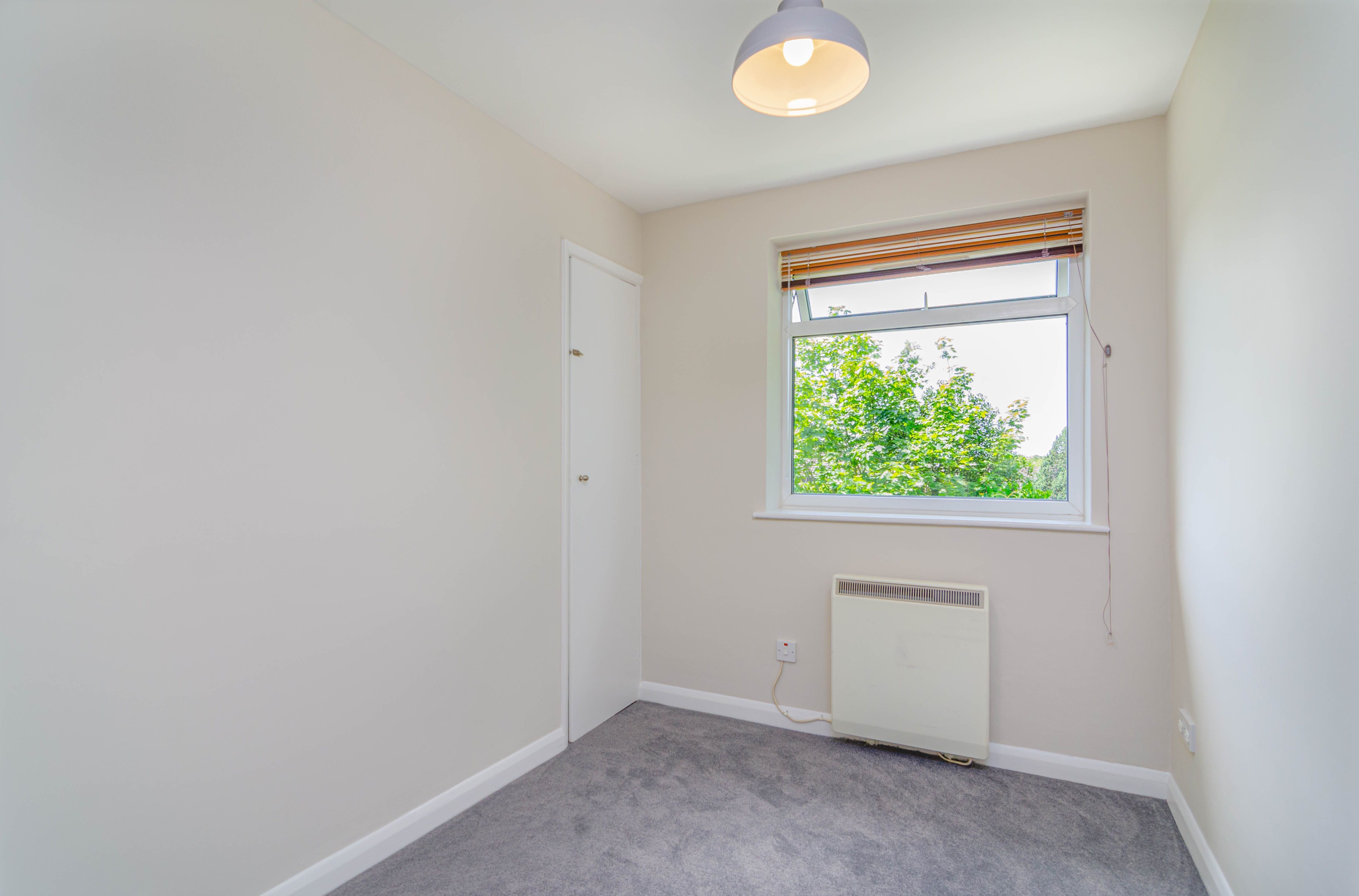 Flat Trevor Close in Greater London