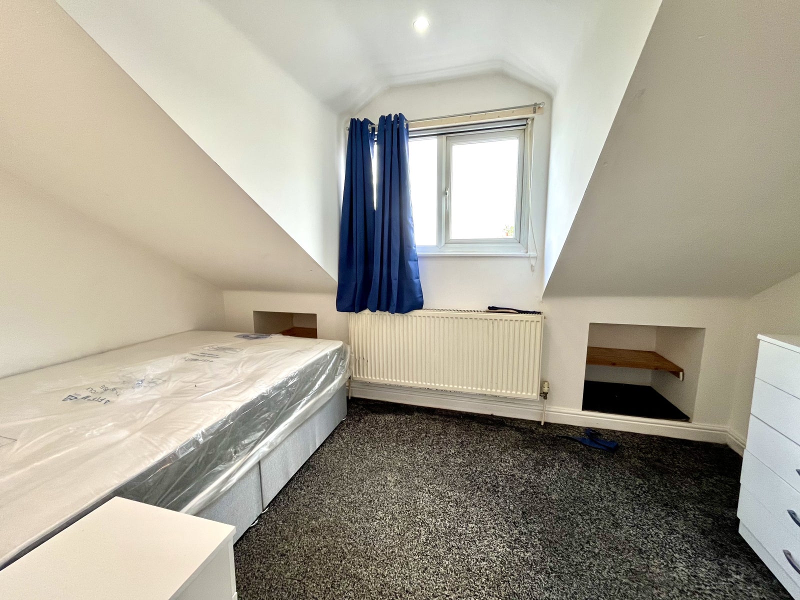 Flat Langworthy Road in Salford
