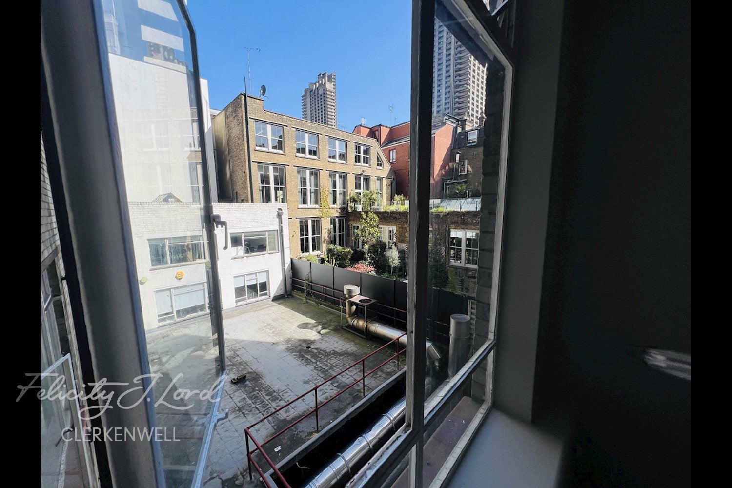 Flat Charterhouse Square in City of London