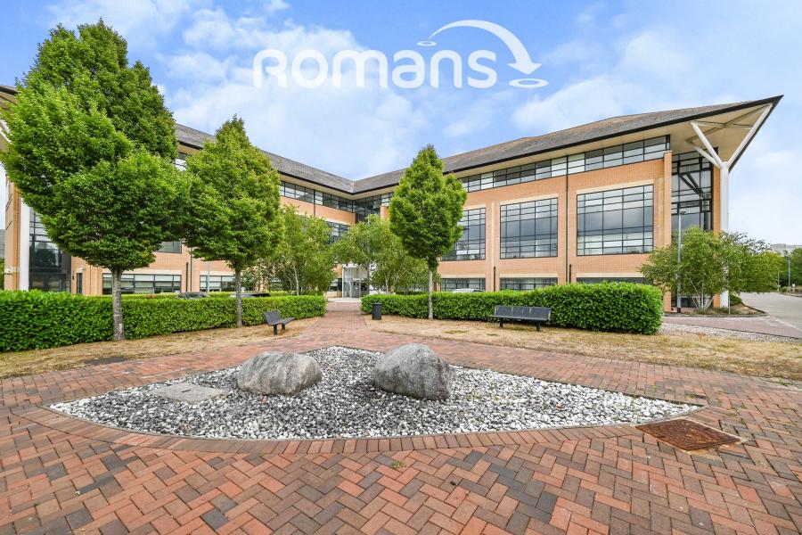 Flat Compass Court in Coventry