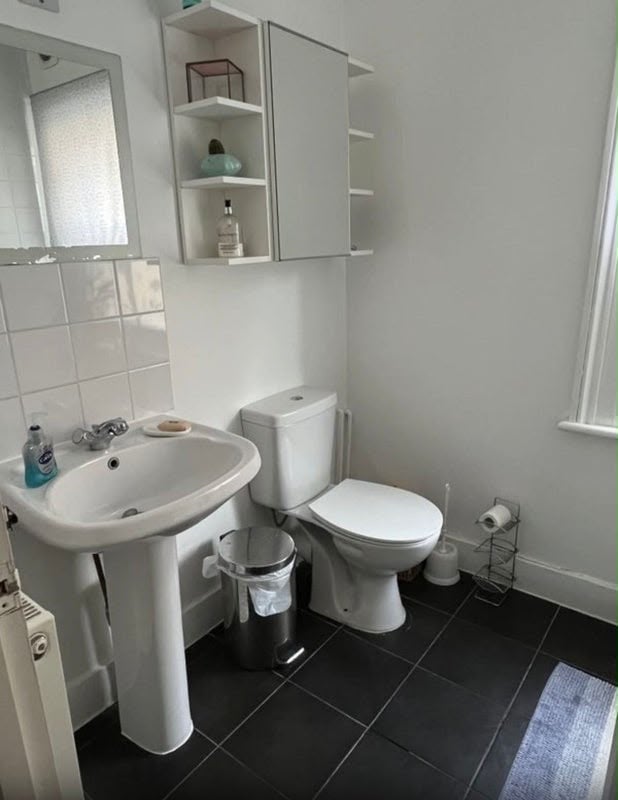 Room Winslow Road in Greater London
