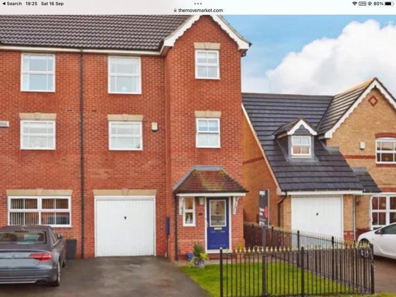 House Landalewood Road in York