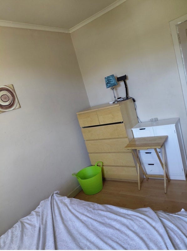 Room Broomhouse Street South in City of Edinburgh