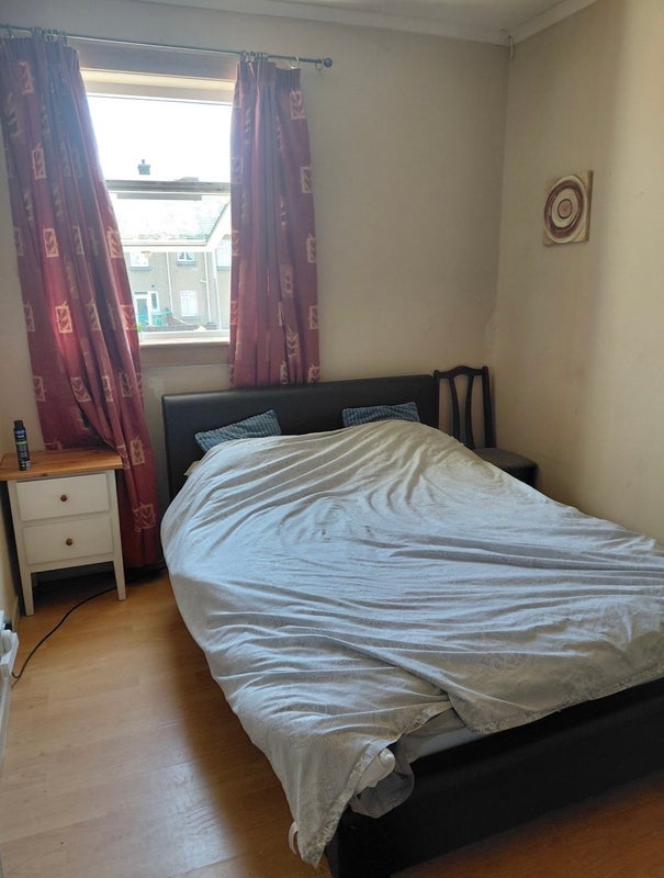 Room Broomhouse Street South in City of Edinburgh