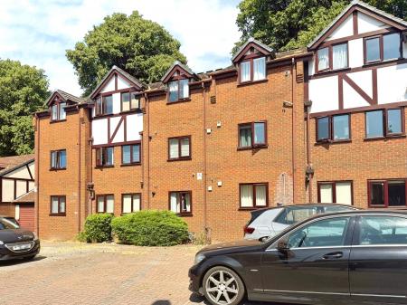 Flat Granville Gardens in Hinckley and Bosworth