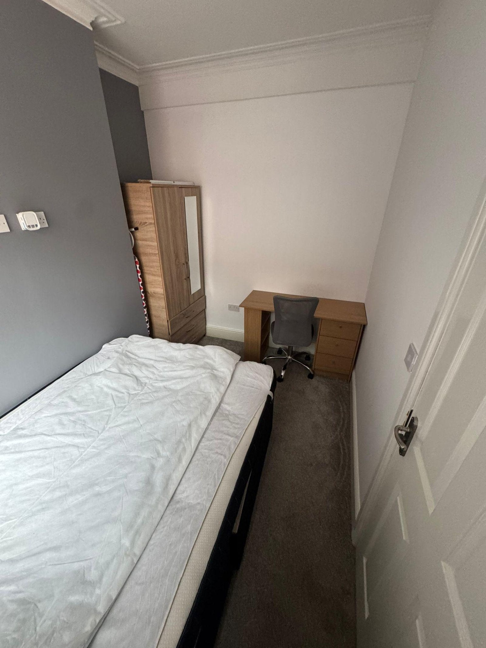 Flat Victoria Road in Stoke-on-Trent