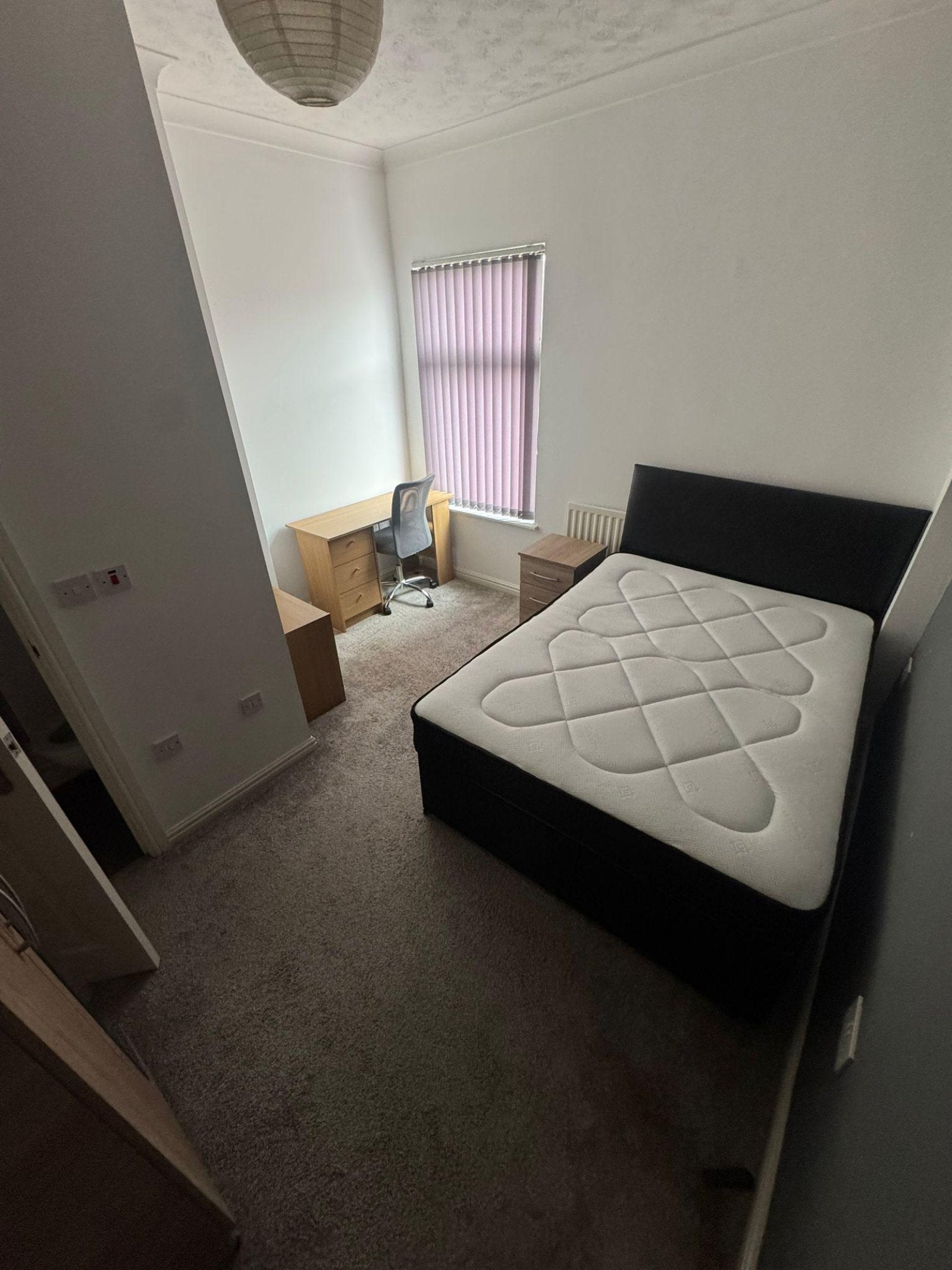 Flat Victoria Road in Stoke-on-Trent