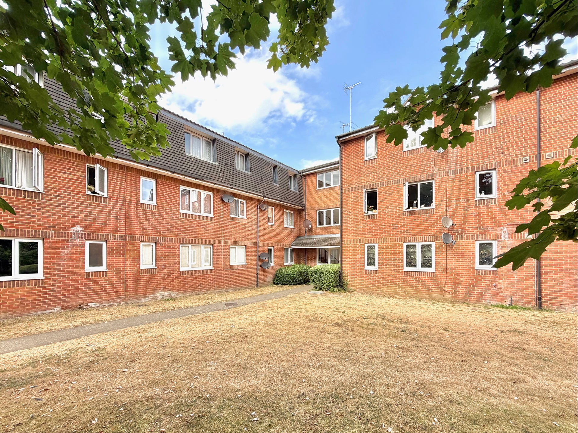 Flat Southwold Road in Watford
