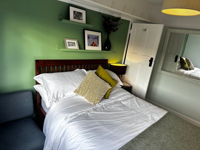 Room Lilian Road in Greater London