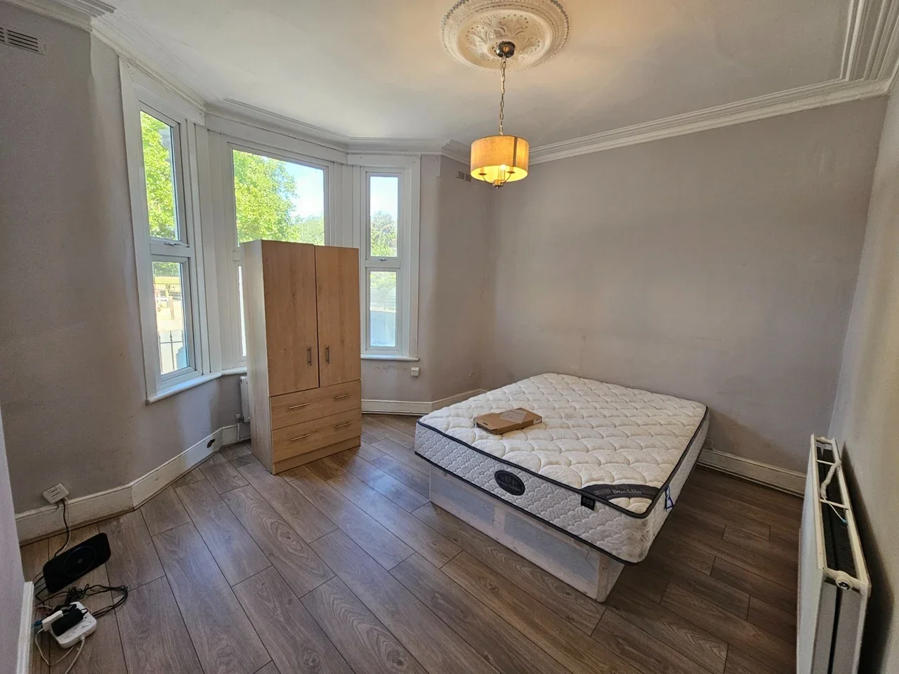 Flat Silvermere Road in Greater London