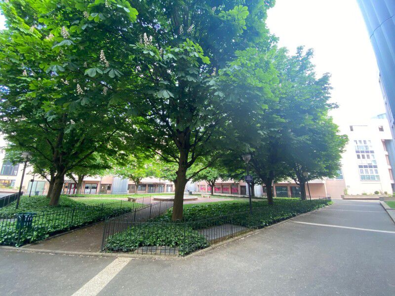Flat Place Louis Armand in Orléans