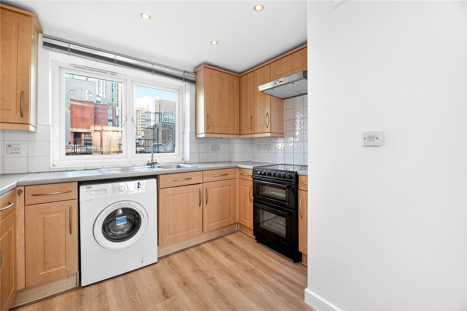 Flat Jupp Road in Greater London