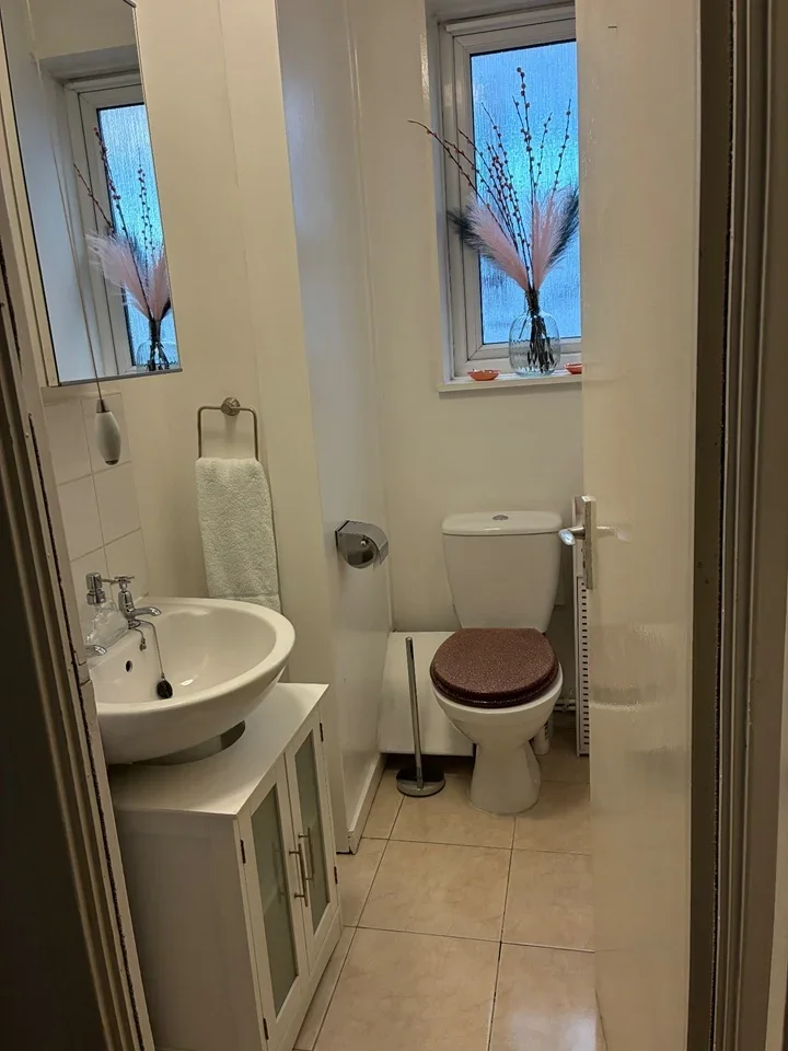 Room Malden Road in Greater London