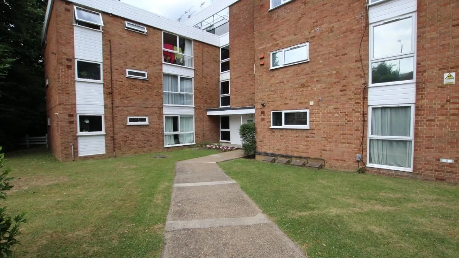 Flat Avalon Close in Greater London