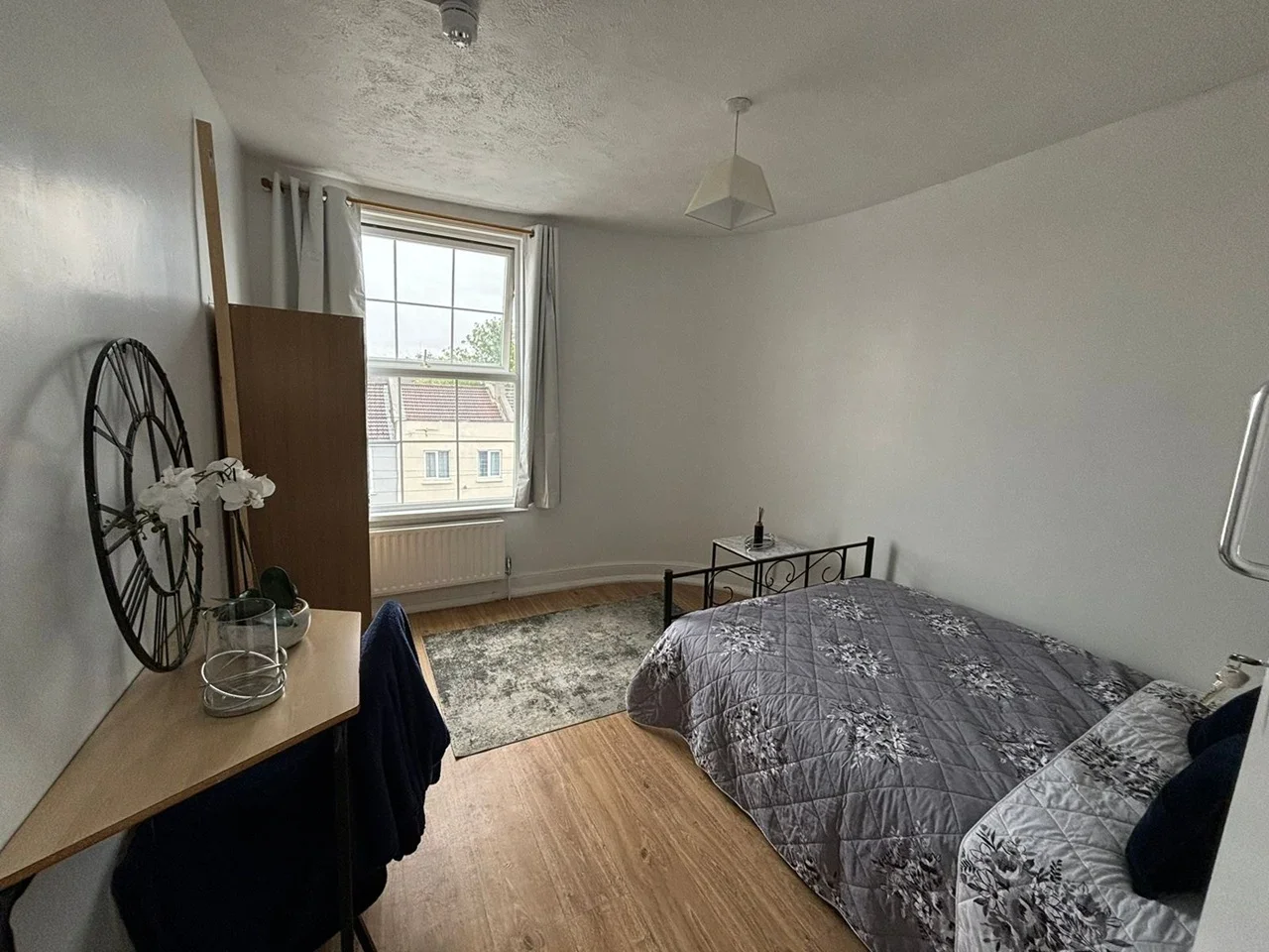 Room St. Andrew's Road in Gravesham
