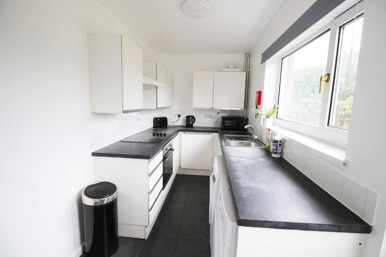 Flat Hewson Road in Lincoln