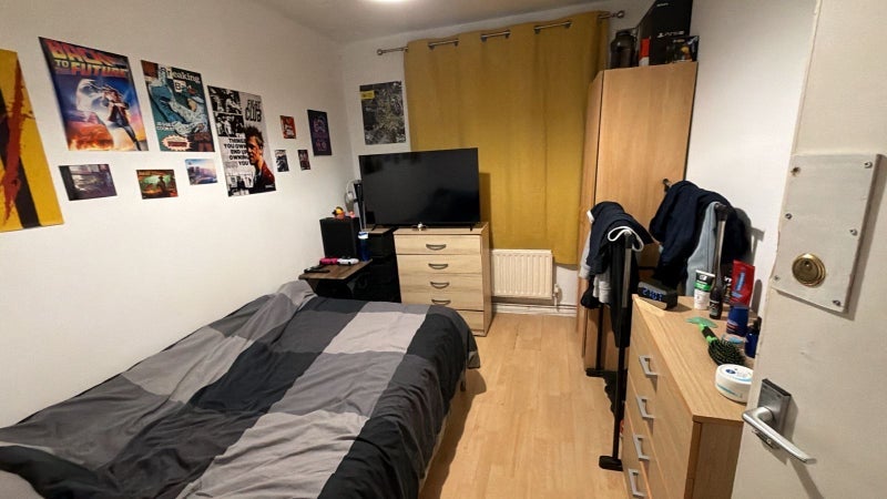 Room Worgan Street in Greater London
