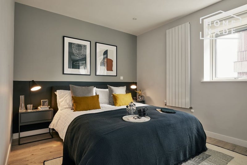 Room Forest Road in Greater London