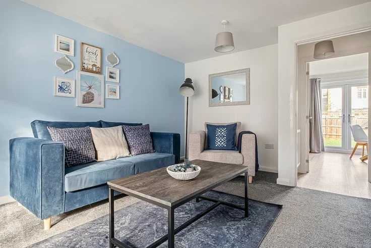 Flat King Alfred Way in Great Denham