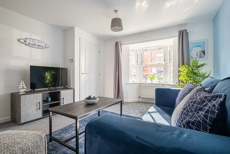 Flat King Alfred Way in Great Denham