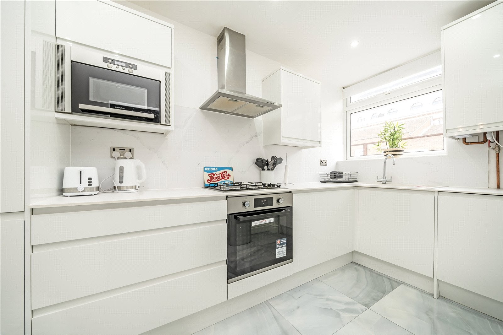 Flat Inverness Terrace in City of Westminster