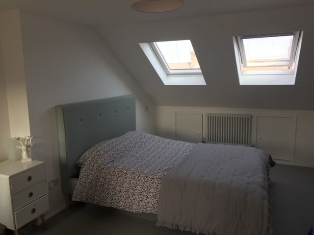 Room Clinton Road in Greater London