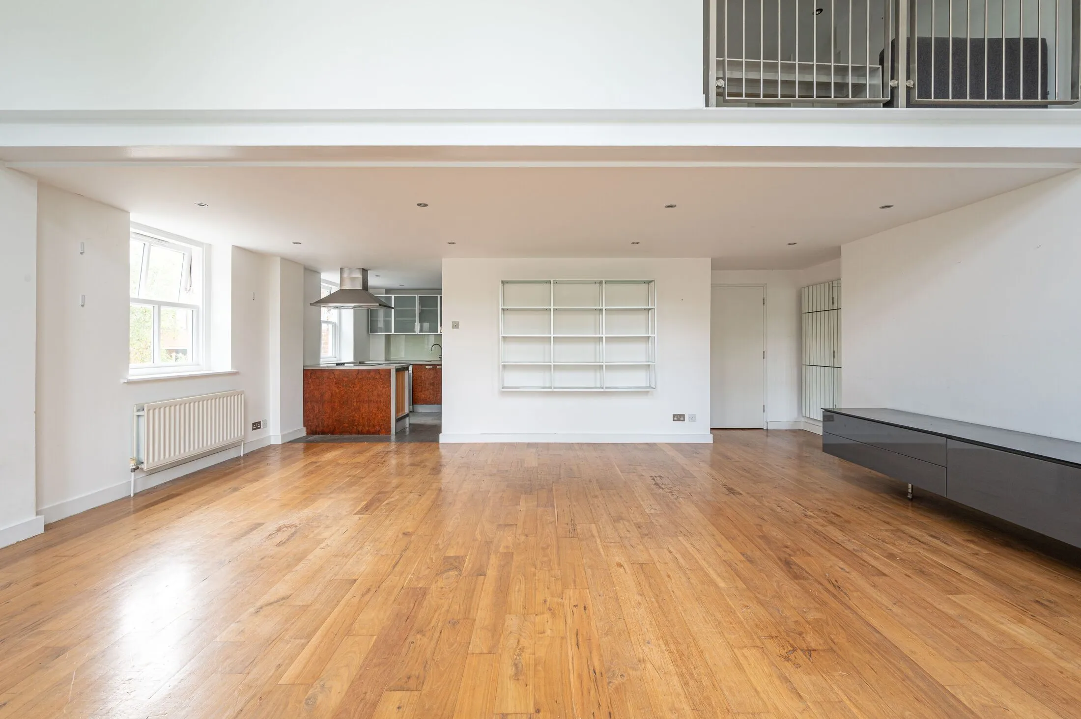 Flat Netherwood Street in Greater London