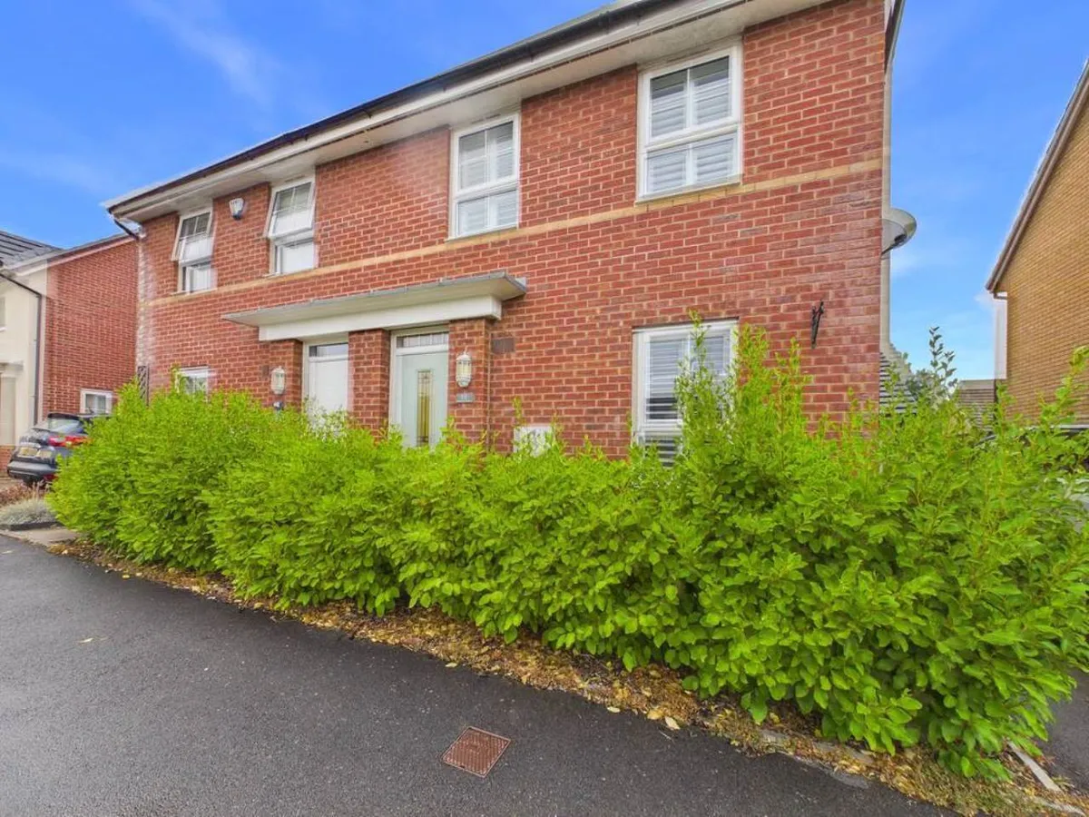 House Green Meadow Close in St Athan