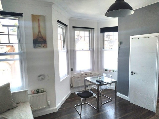 Flat Radley Road in Greater London