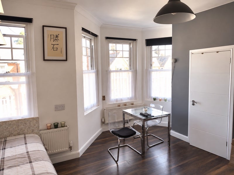 Flat Radley Road in Greater London