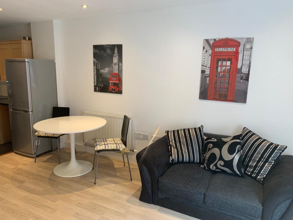 Flat Kimpton Road in Luton