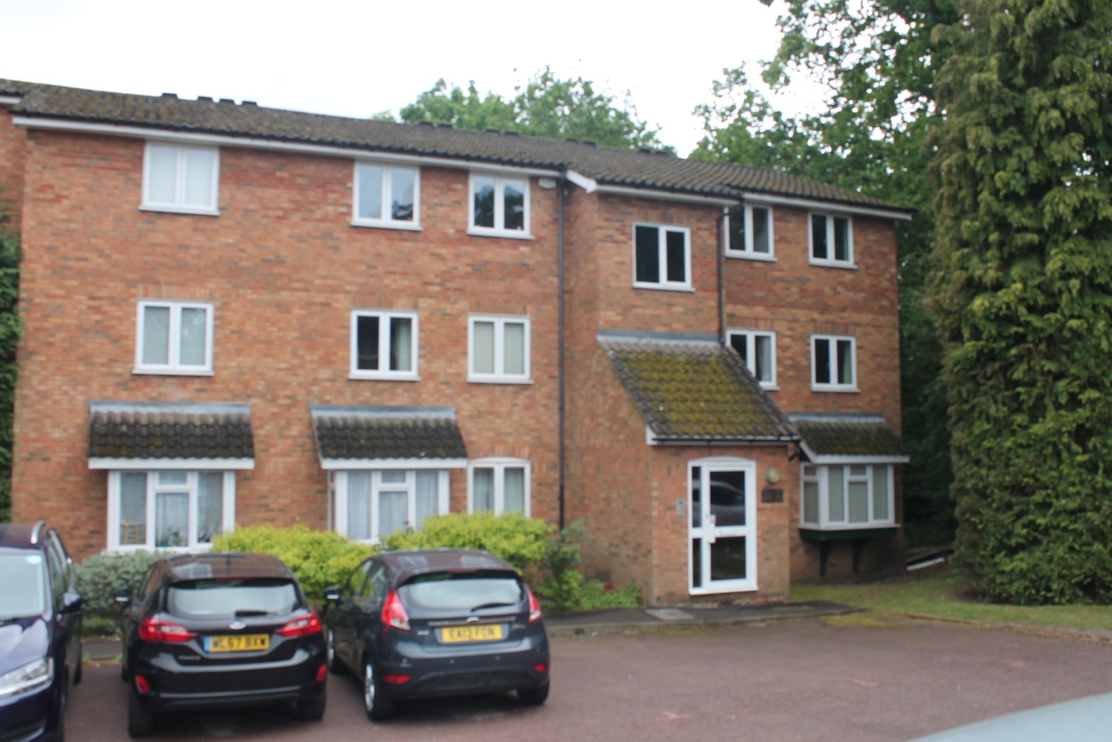Flat Isabella Close in London