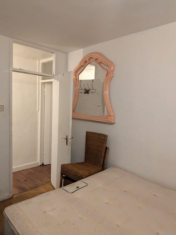 Room Bethune Road in Greater London