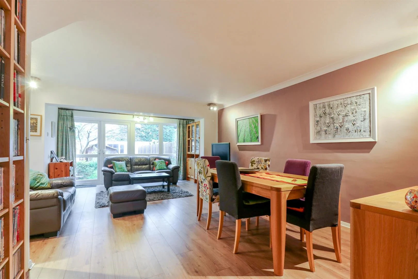 House The Ridgeway in Greater London