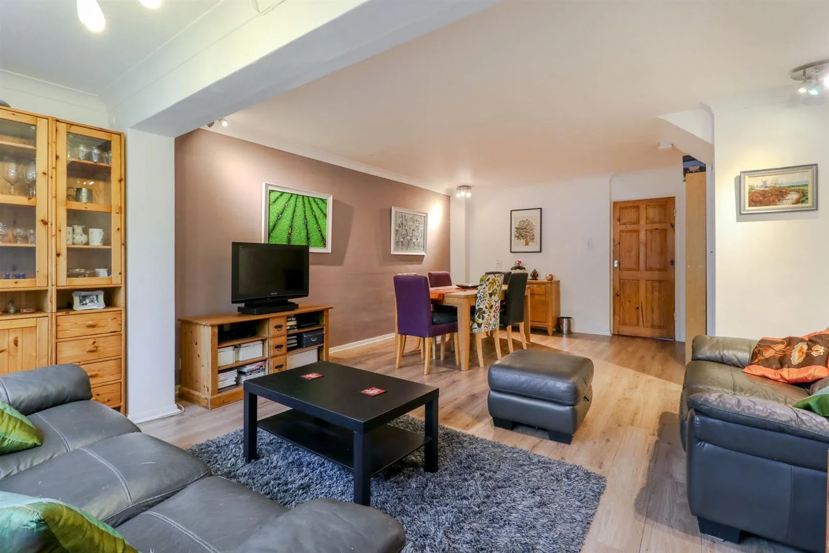 House The Ridgeway in Greater London
