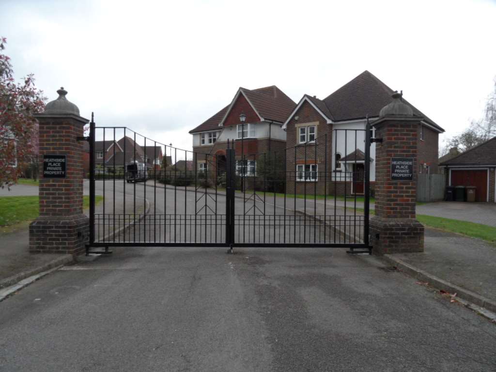 House Heathside in Walton on Thames