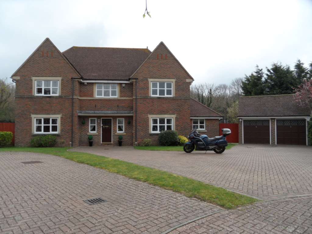 House Heathside in Walton on Thames