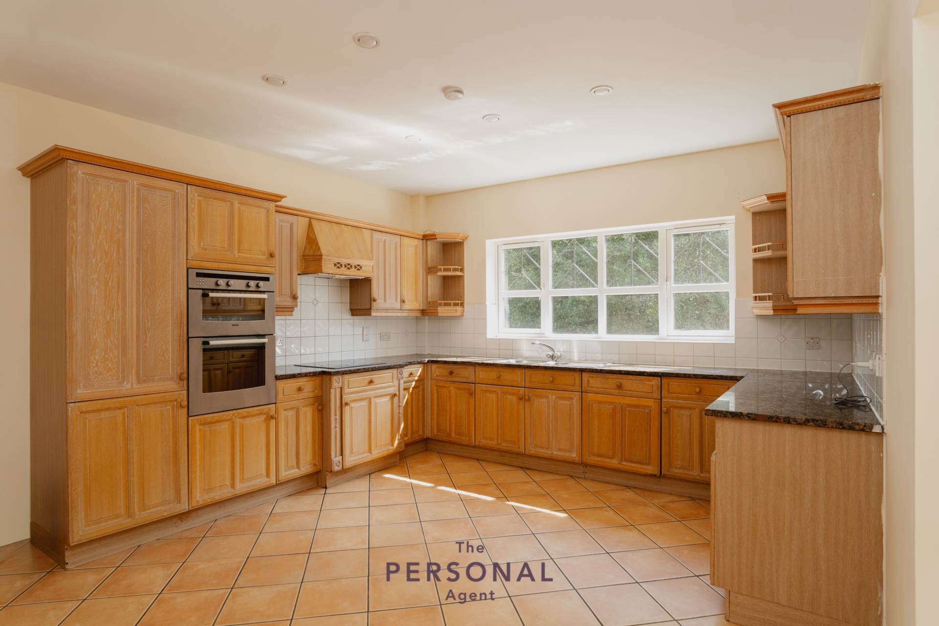 House Heathside in Walton on Thames