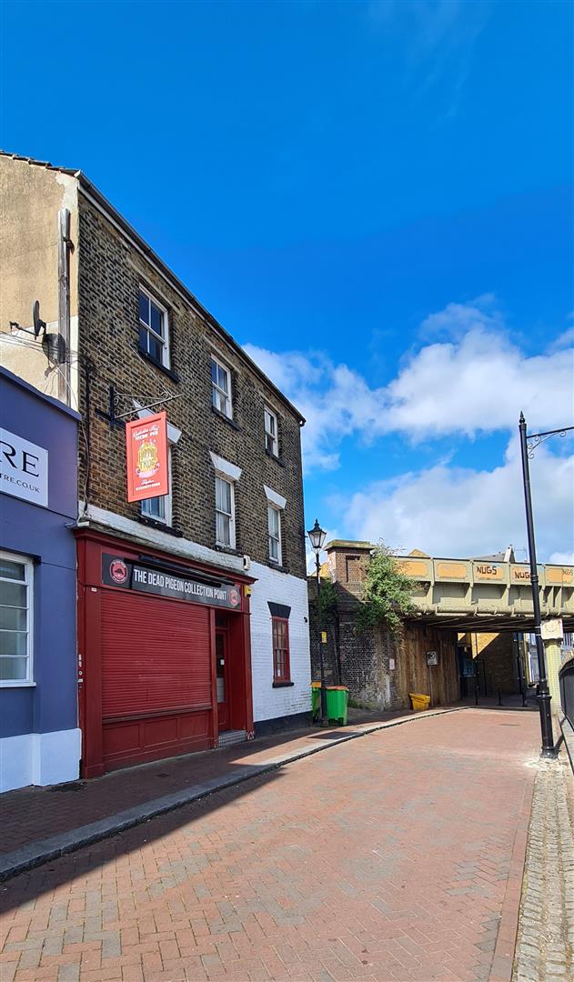 Flat High Street in Rochester