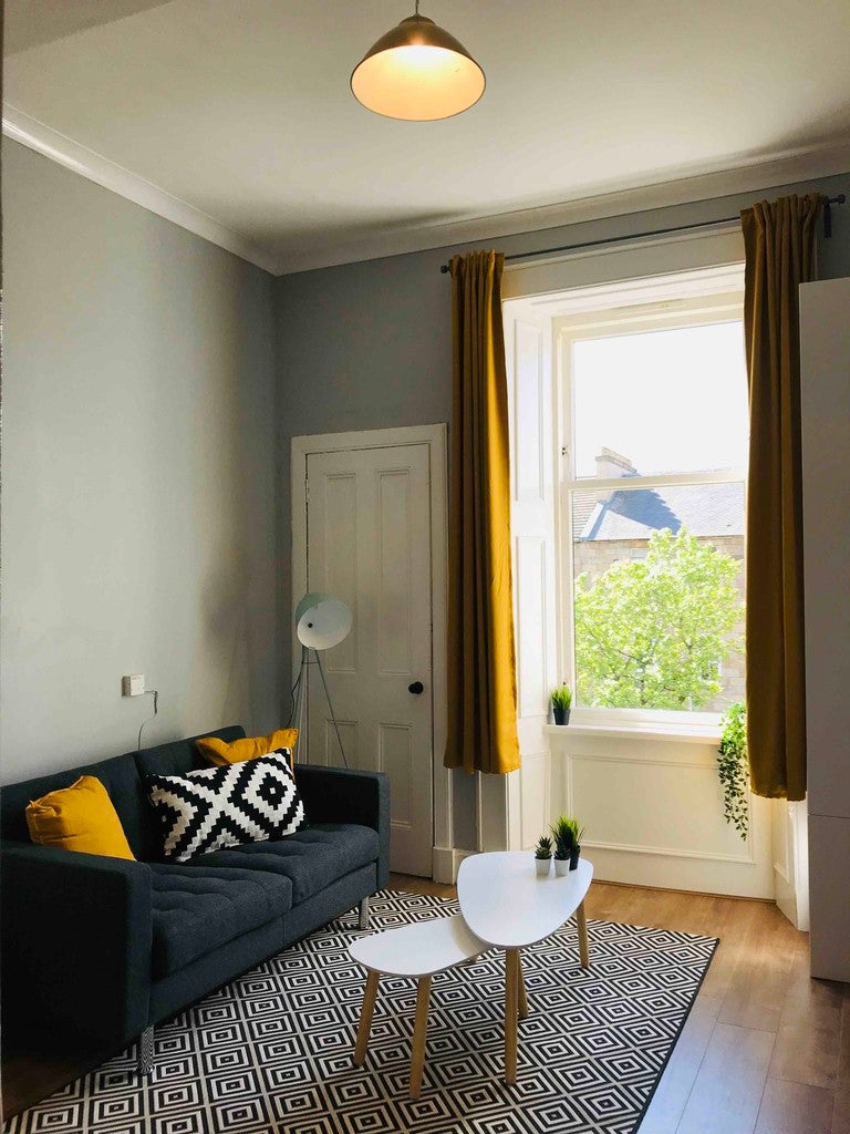 Flat Westmoreland Street in Glasgow