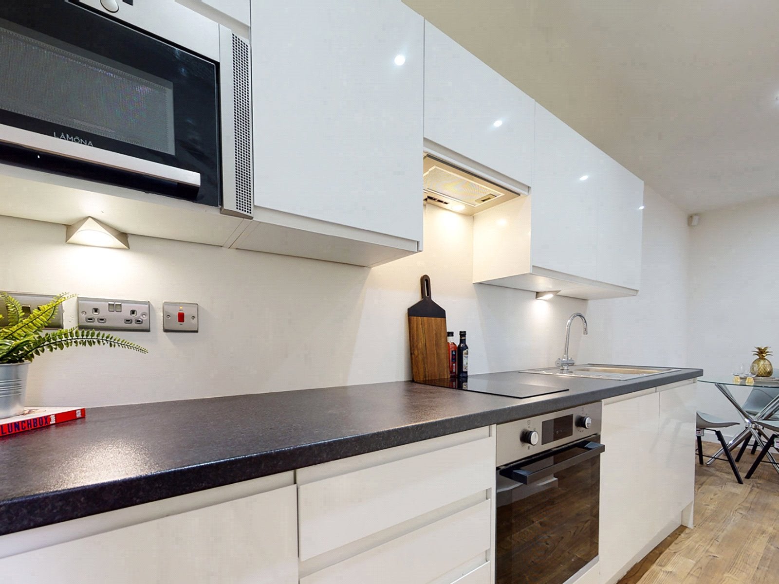 Flat Clarendon Road in Leeds