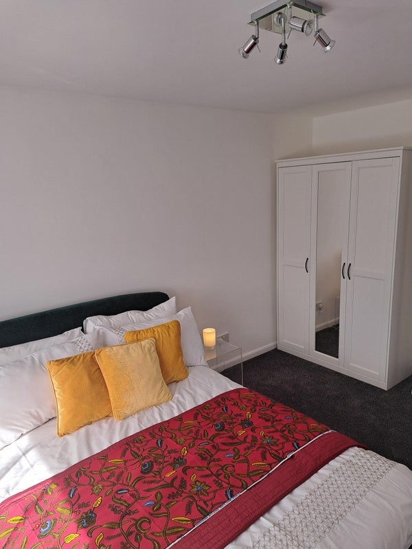 Room Priors Walk in Crawley