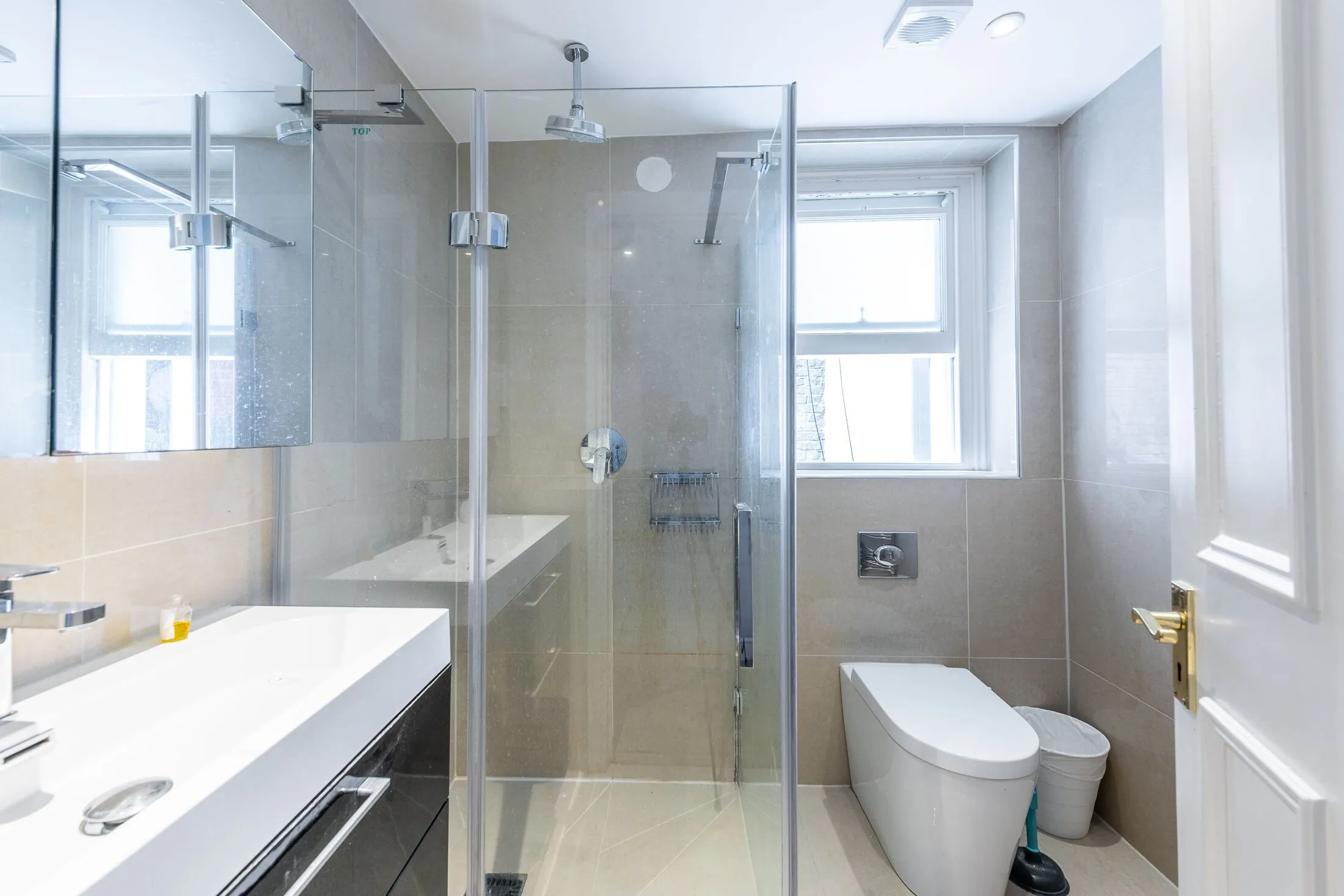 Flat Collingham Place in Greater London