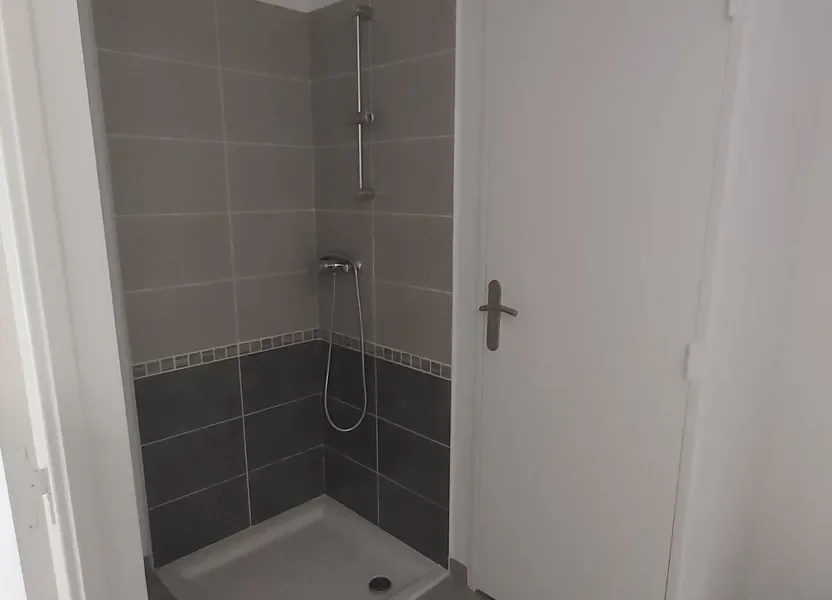 Flat Rue Charles Baudelaire in La Seyne-sur-Mer