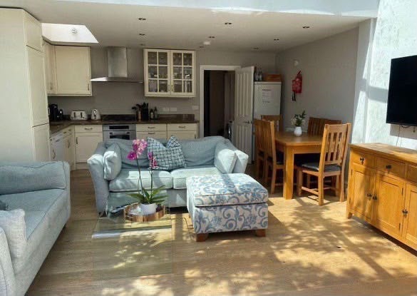 Room Marney Road in Greater London