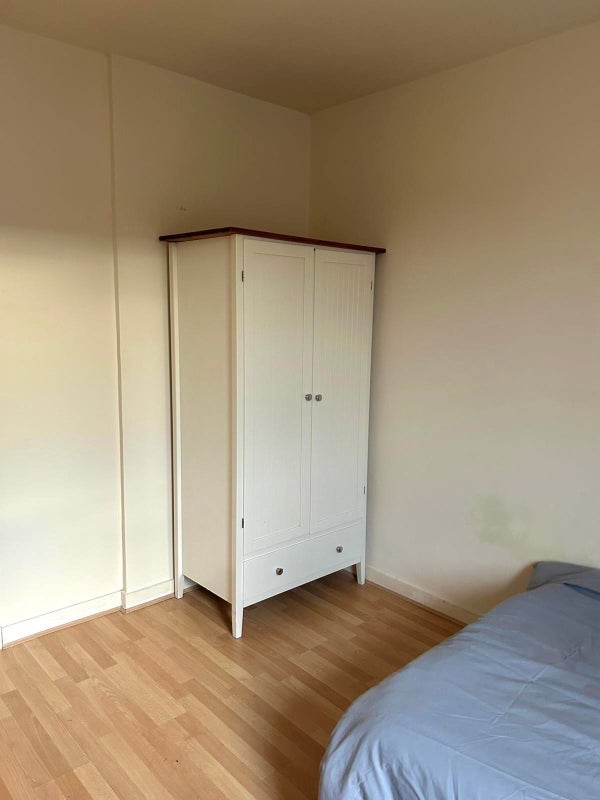 Room Ferry Road Grove in City of Edinburgh