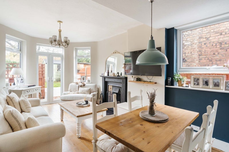 Room North View Road in Greater London