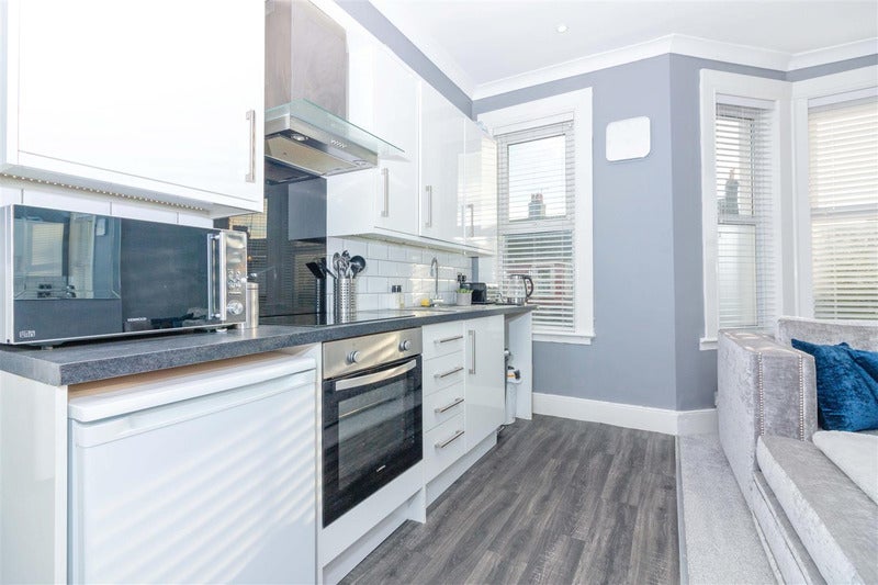Flat Tarring Road in Worthing