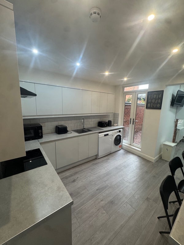 Room Lightwoods Road in Sandwell