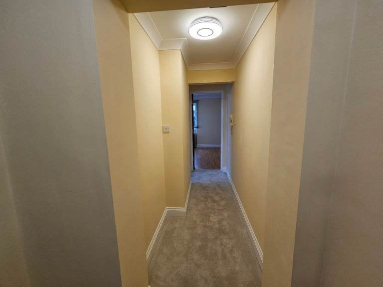 Flat Dennis Avenue in Greater London